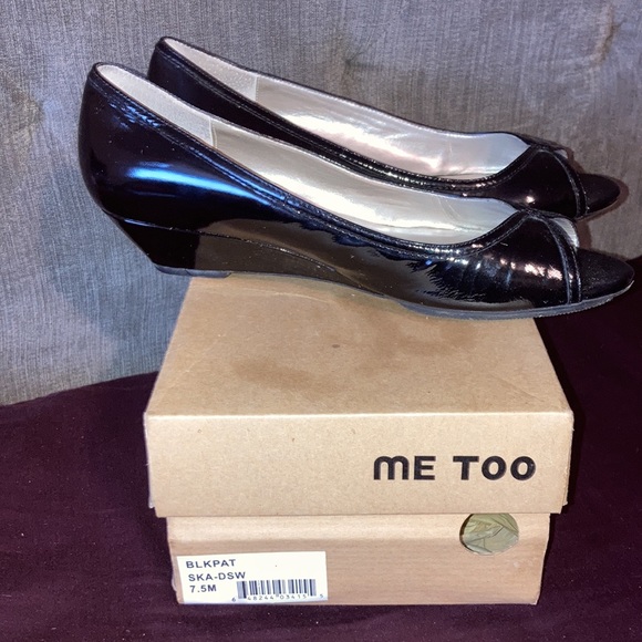 ME TOO Patent Leather Peep Toe Flats - Picture 4 of 6
